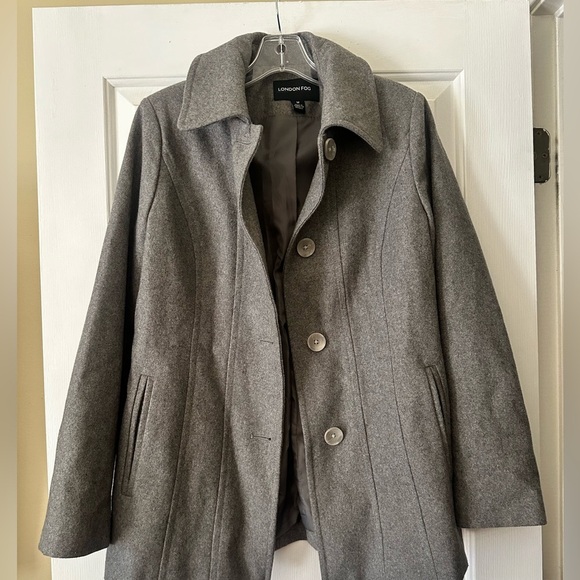 London Fog wool blend Grey pea coat, size medium, winter coat, wool coat, gray - Picture 8 of 8